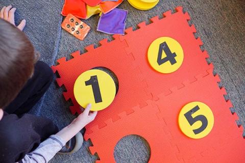 Picture of hop-a-dot mat.
