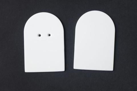 Picture of white cards.