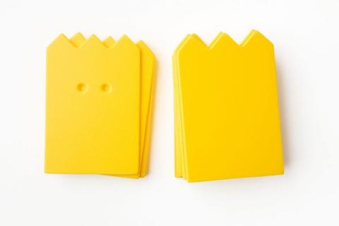 Picture of yellow cards.